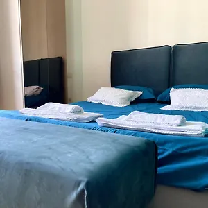 Appartamento Penthouse 5 Min From Duomo Di, Milano